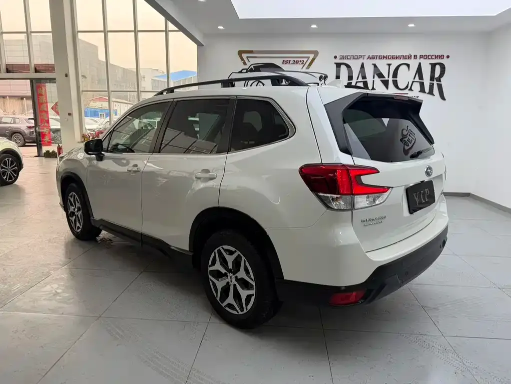 Subaru Forester — фото 4