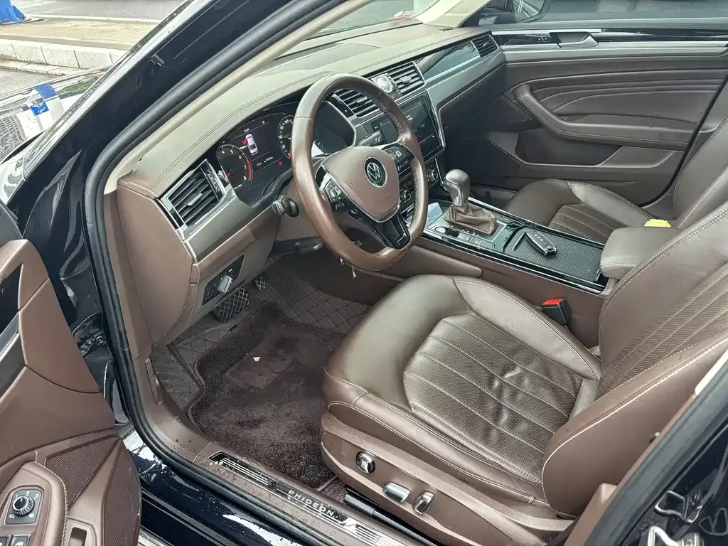 Volkswagen Phideon 2022 из CN, фото 5