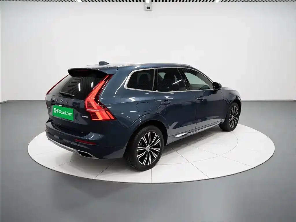 Volvo XC60 — фото 3