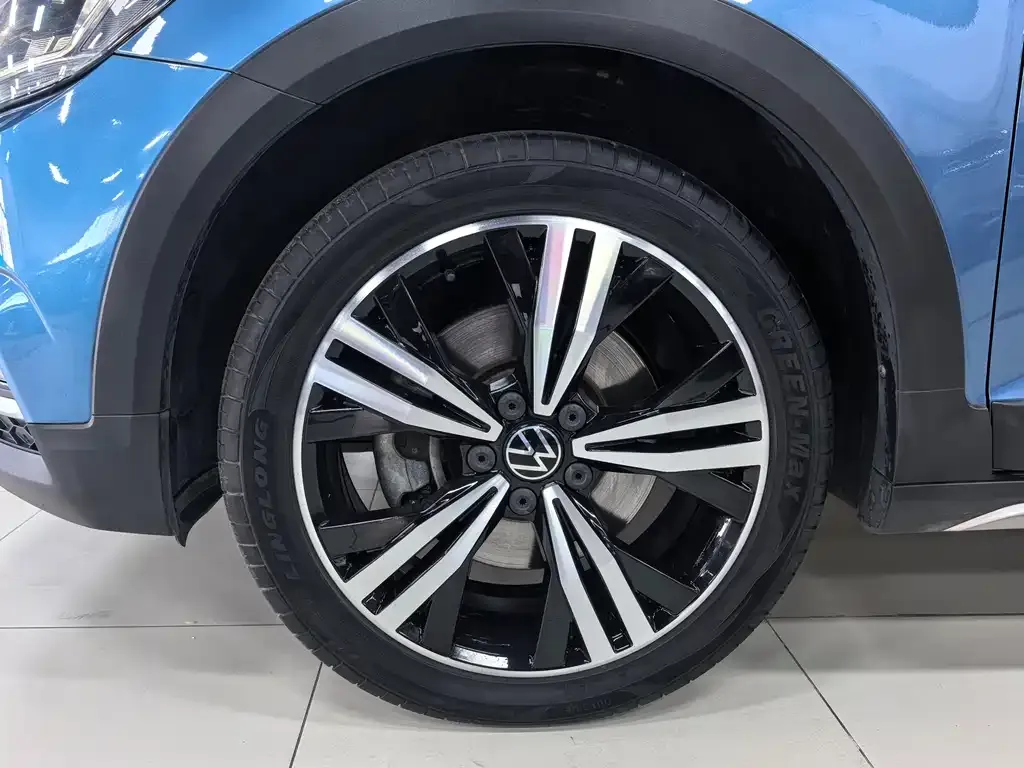Volkswagen Touran 2021 из CN, фото 5