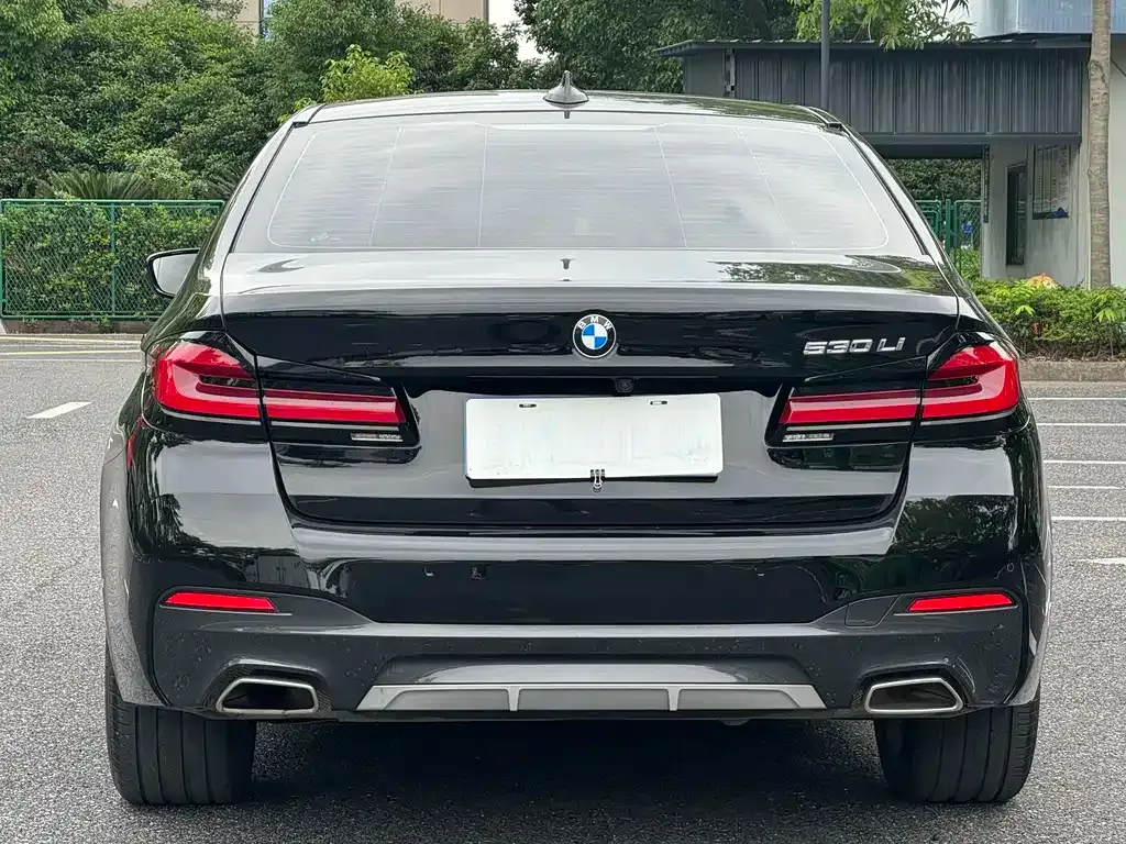 BMW 5 Series — фото 3