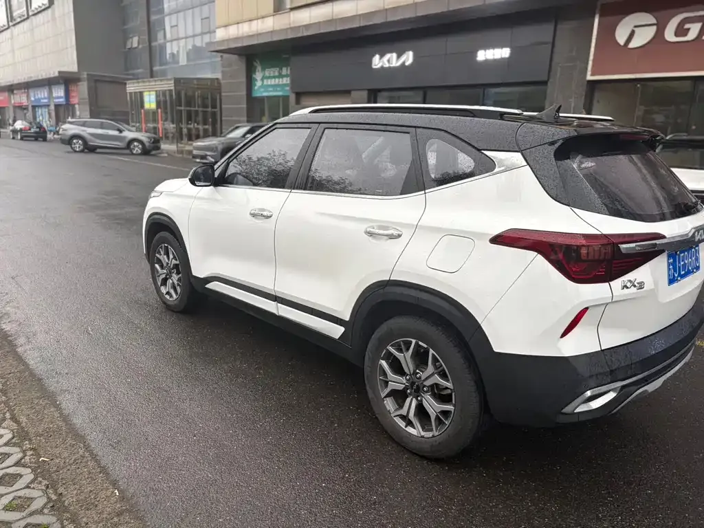 Kia KX3 2022 из CN, фото 8