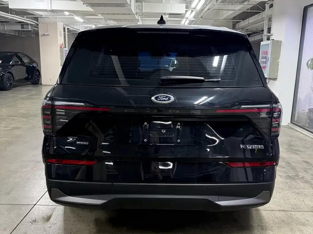 Ford Edge — фото 7