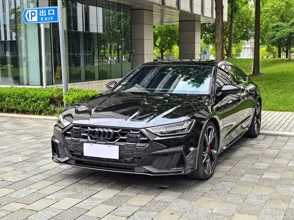 Audi A7 — фото 1