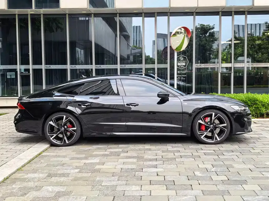 Audi A7 — фото 7