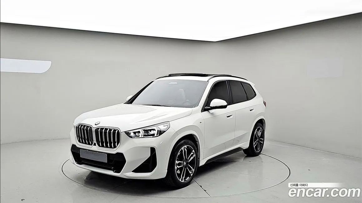 BMW X1 — фото 1