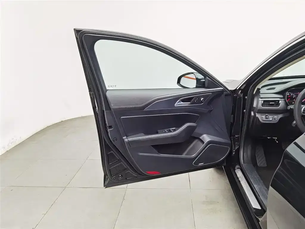 Hongqi H5 2023 из CN, фото 2