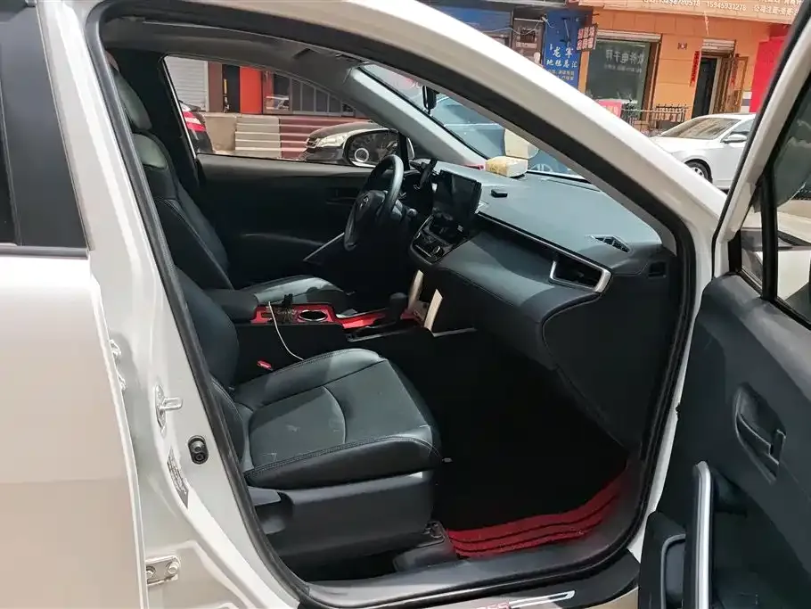 Toyota Corolla Cross — фото 3