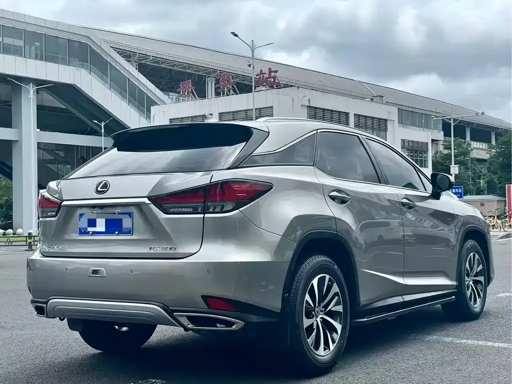 Lexus RX — фото 4