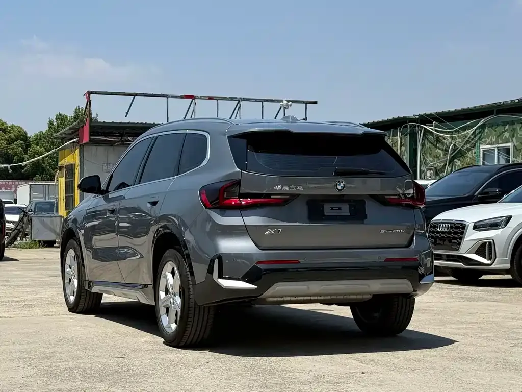BMW X1 — фото 7