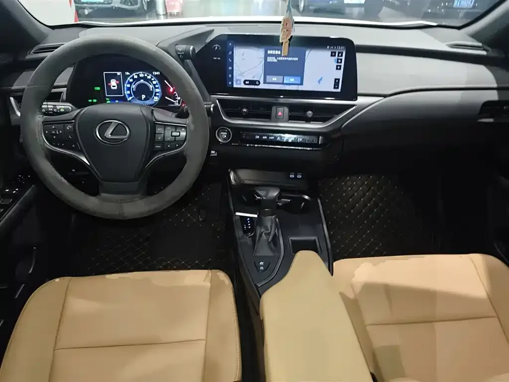 Lexus UX — фото 6