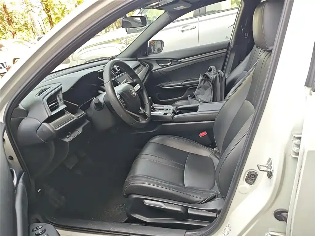 Honda Civic — фото 10