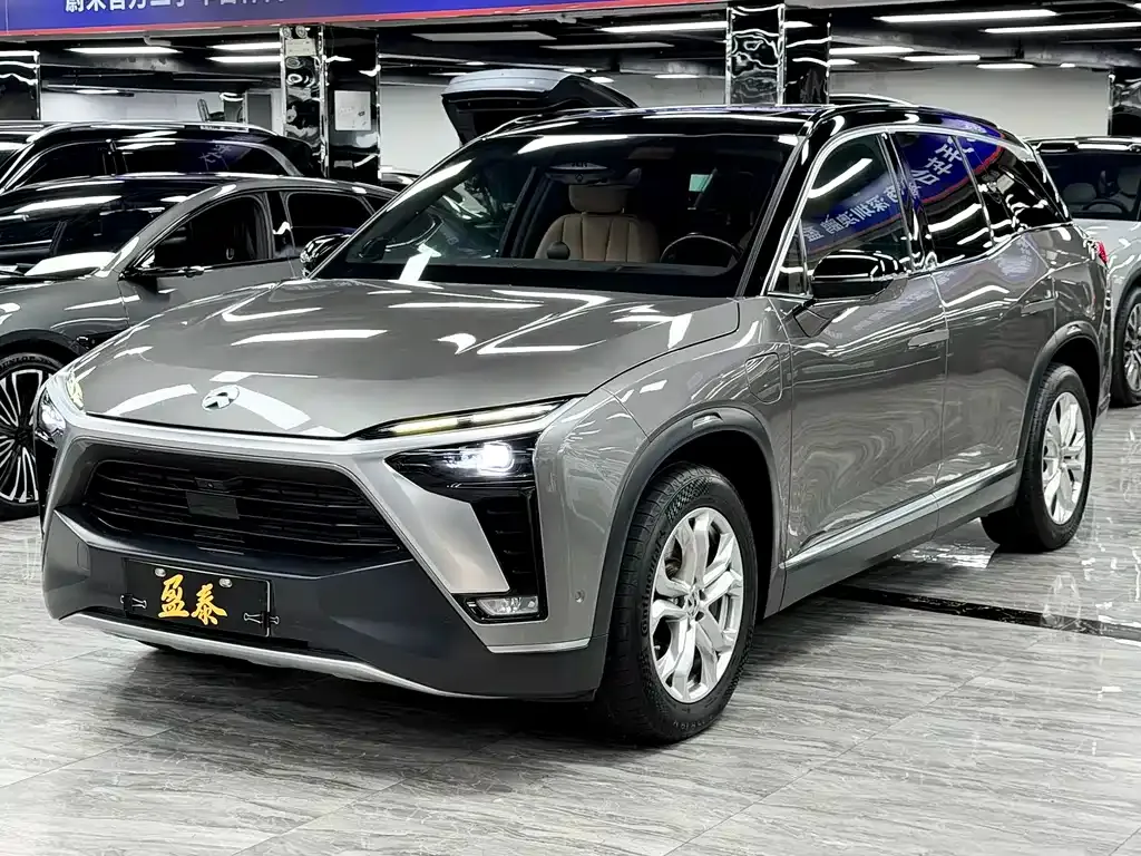 NIO ES8