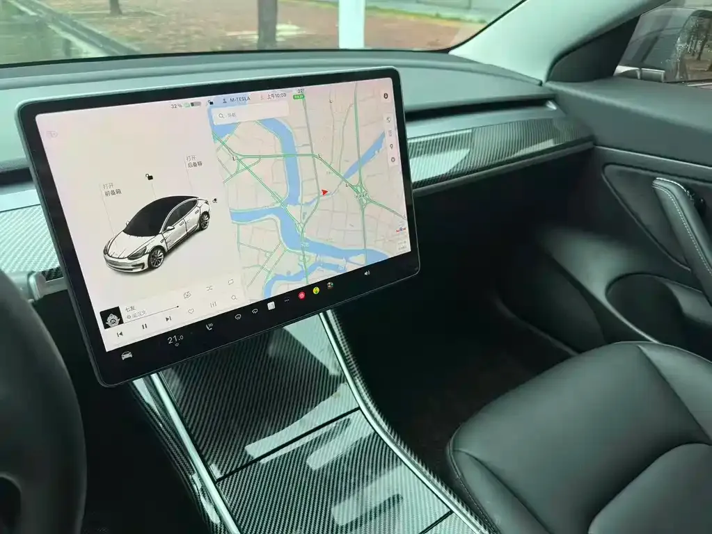 Tesla Model 3 — фото 7