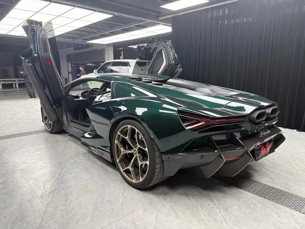 Lamborghini Revuelto 2025 из CN, фото 8