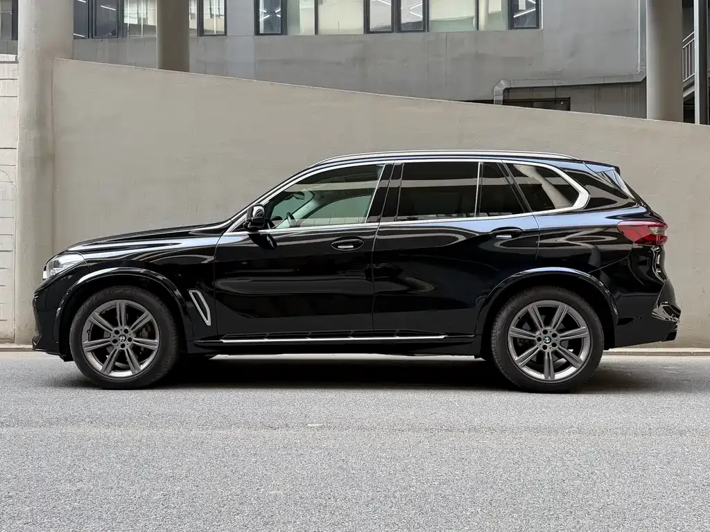 BMW X5 (Import) — фото 8