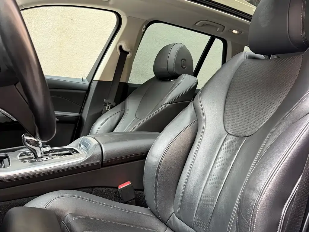 BMW X5 (Import) — фото 2