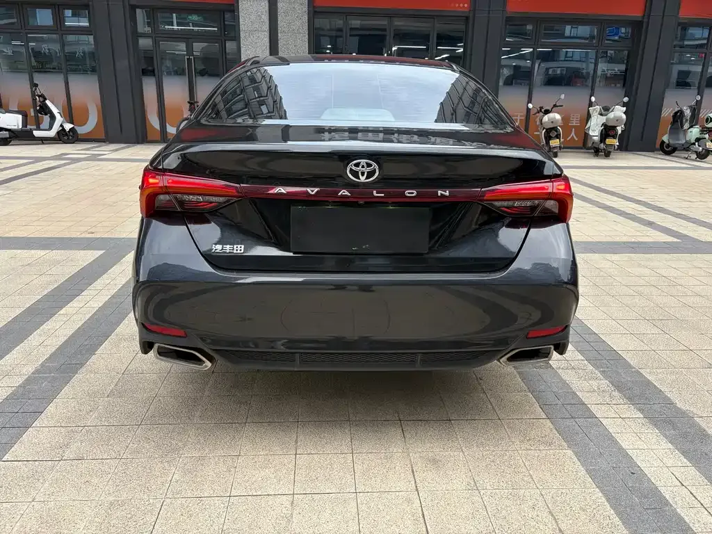 Toyota Avalon — фото 3