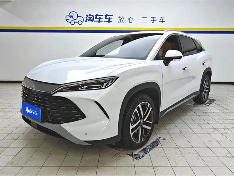 BYD L DM-i — фото 1