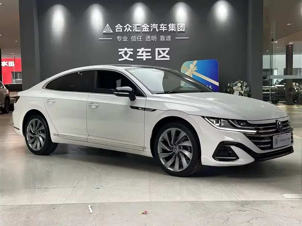 Volkswagen CC 2023 из CN, фото 8
