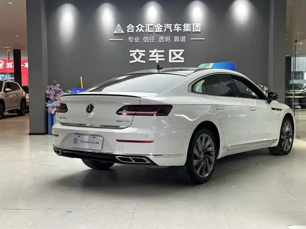 Volkswagen CC 2023 из CN, фото 3