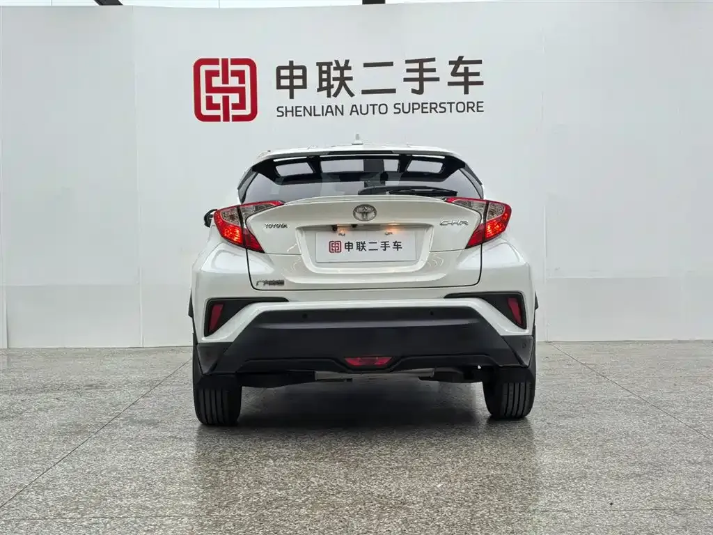 Toyota C-HR — фото 6