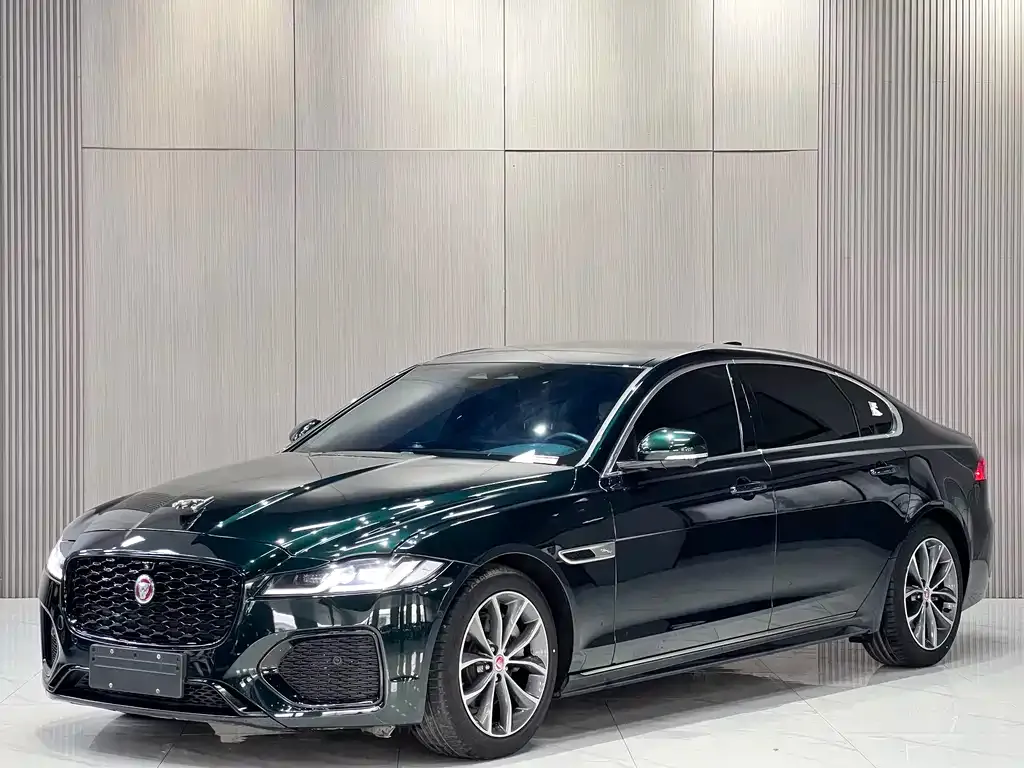 Jaguar XFL