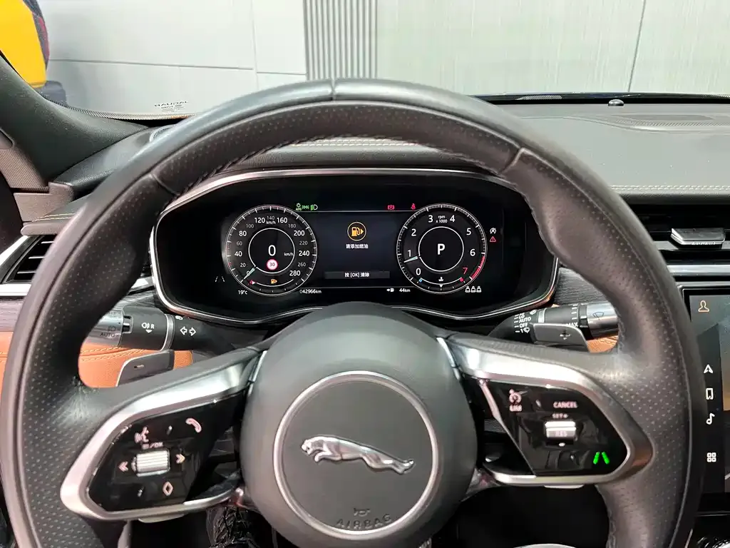 Jaguar XFL 2023 из CN, фото 10