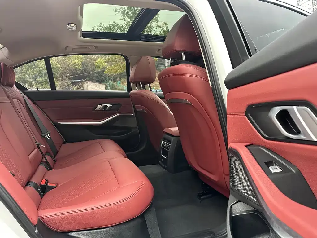 BMW 3 Series 2024 из CN, фото 5