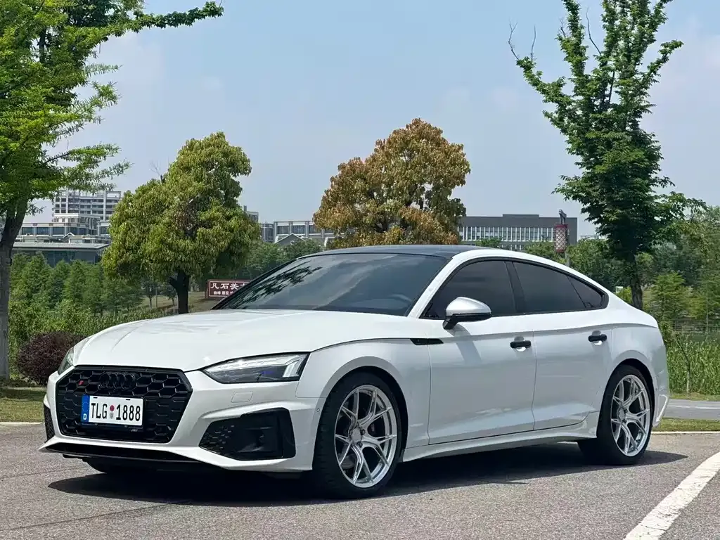 Audi S5
