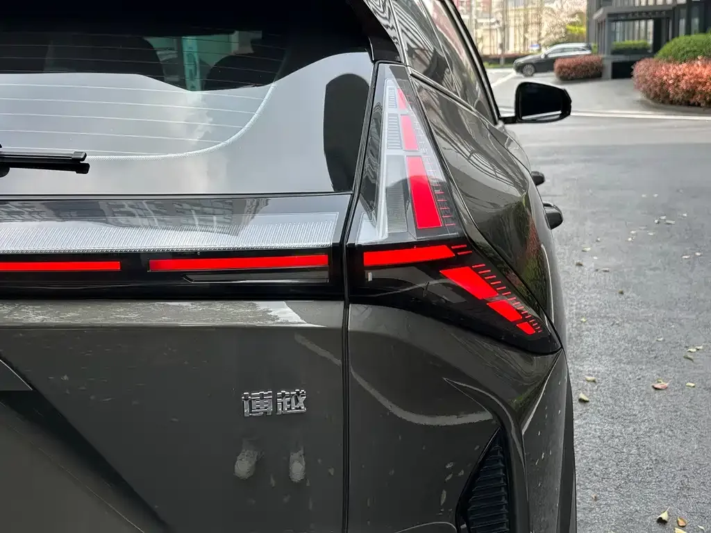 Geely Boyue 2024 из CN, фото 2