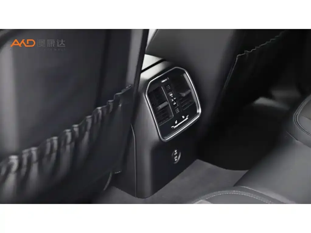 Porsche Macan 2023 из CN, фото 2
