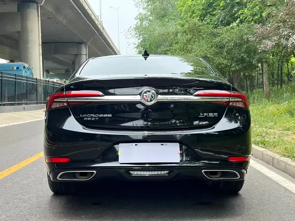 Buick LaCrosse — фото 5