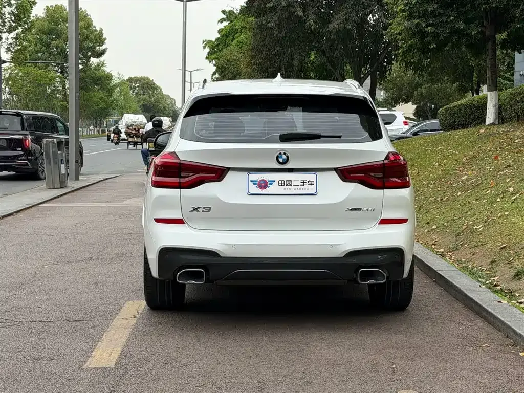 BMW X3 — фото 10