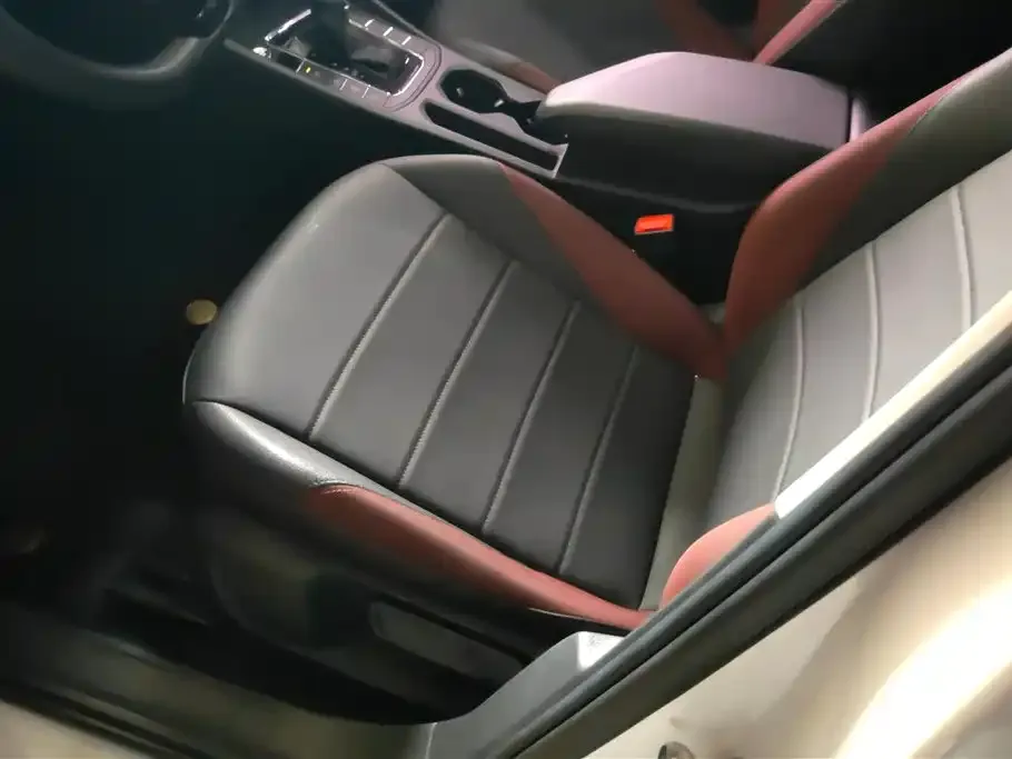 Volkswagen Bora 2021 из CN, фото 8