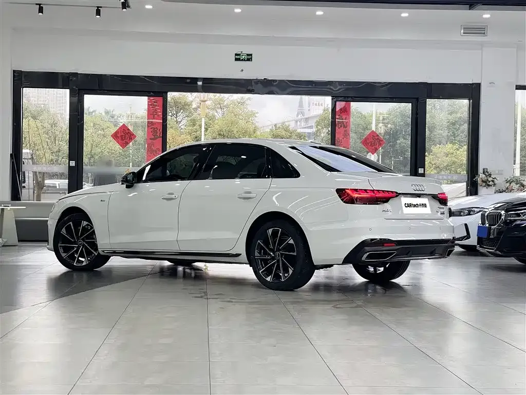 Audi A4L — фото 3