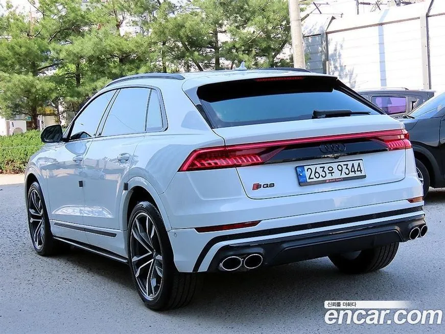 Audi SQ8 2021 из KR, фото 9