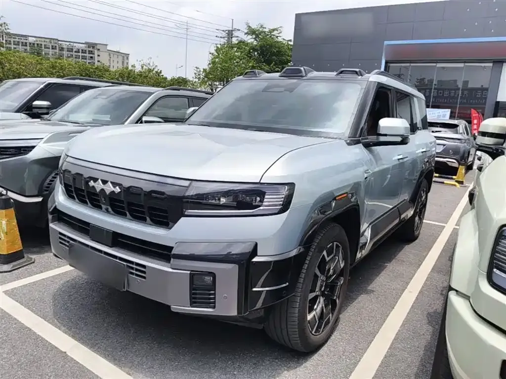 Fang Cheng Bao Leopard 8