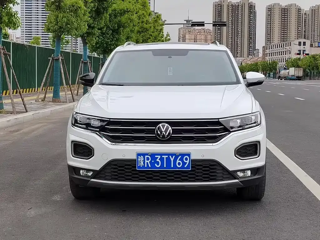 Volkswagen T-Roc — фото 8