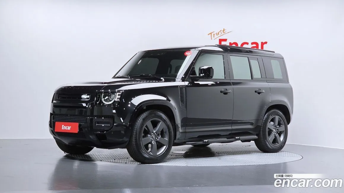Land Rover Defender 110 P300 X-Dynamic SE 1