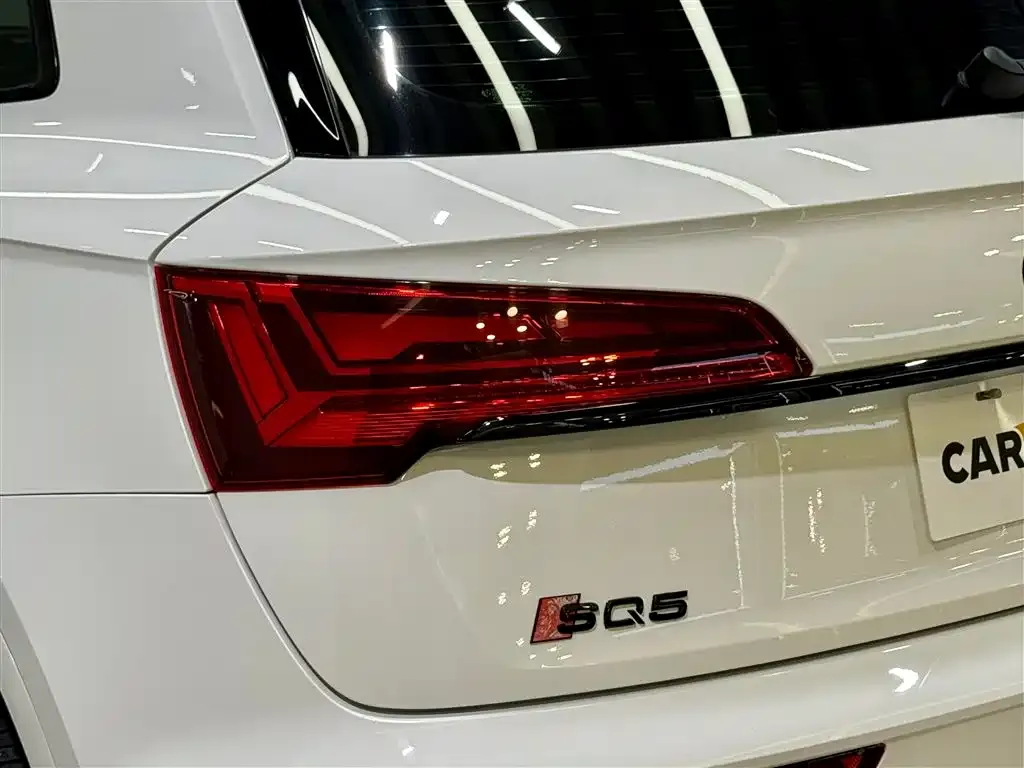 Audi Q5L — фото 3
