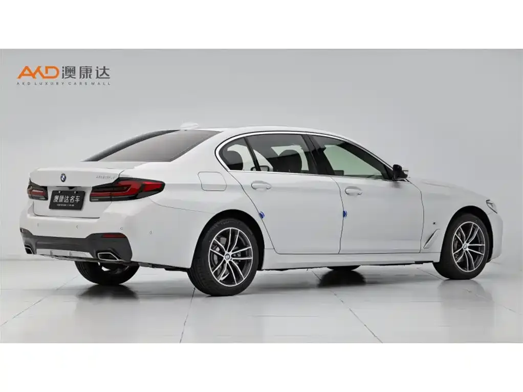 BMW 5 Series — фото 10