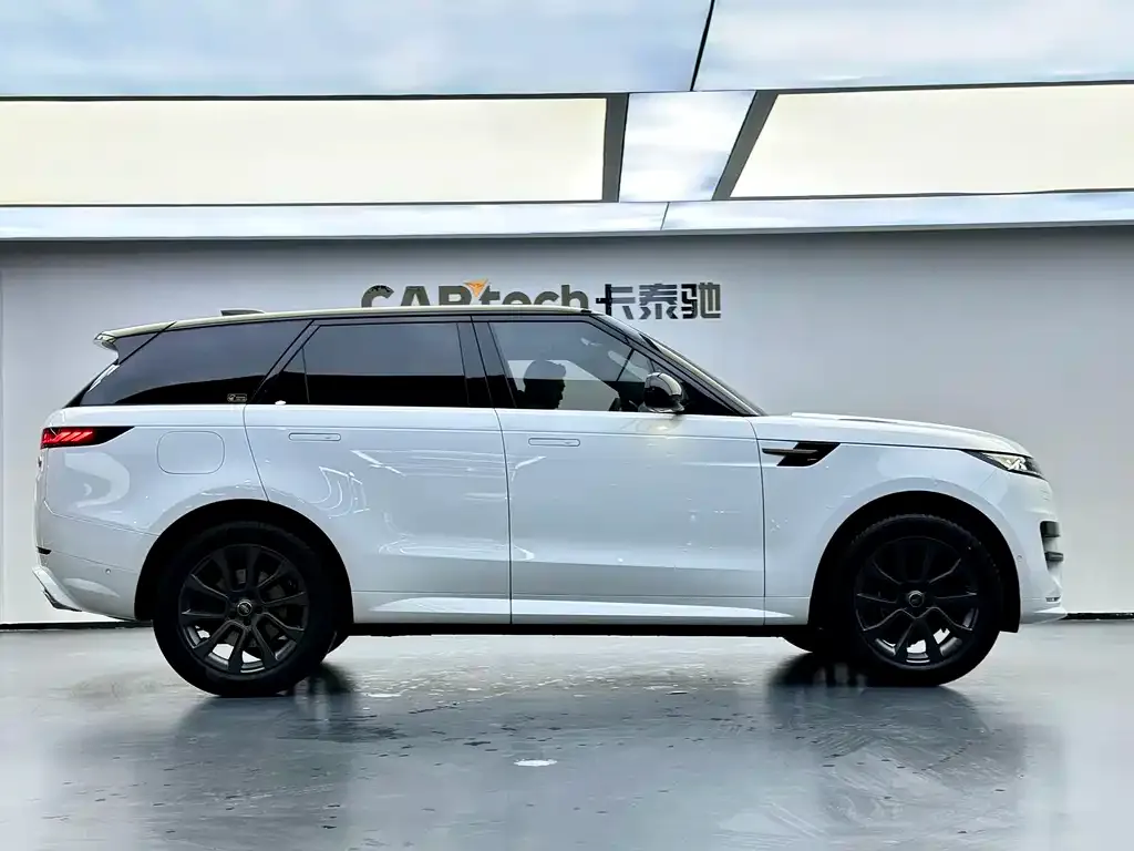 Land Rover Sport 2023 из CN, фото 2