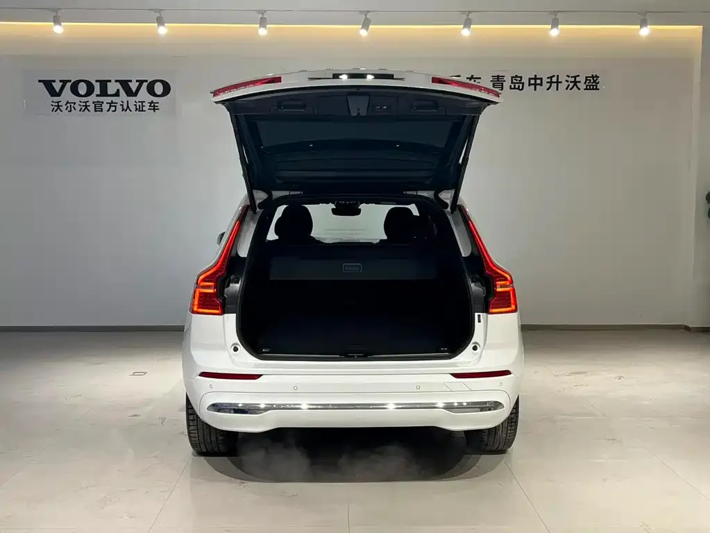Volvo XC60 — фото 2