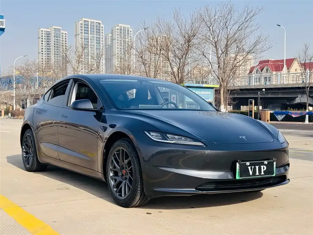 Tesla Model 3 — фото 4