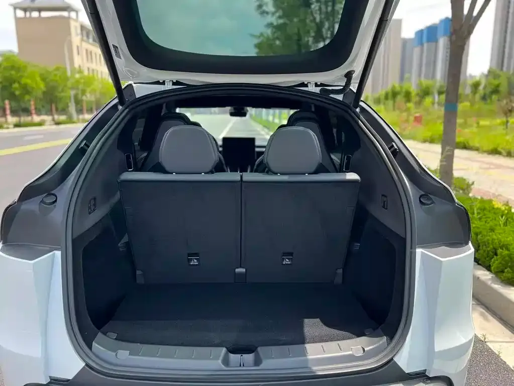 Tesla Model Y L 2026 из CN, фото 5