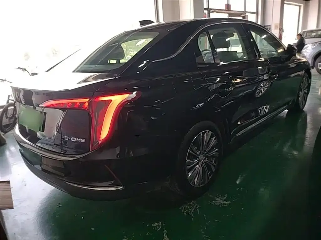 Hongqi E-QM5 — фото 4