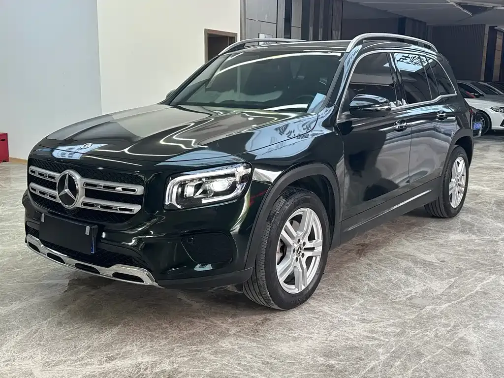 Mercedes-Benz GLB — фото 1