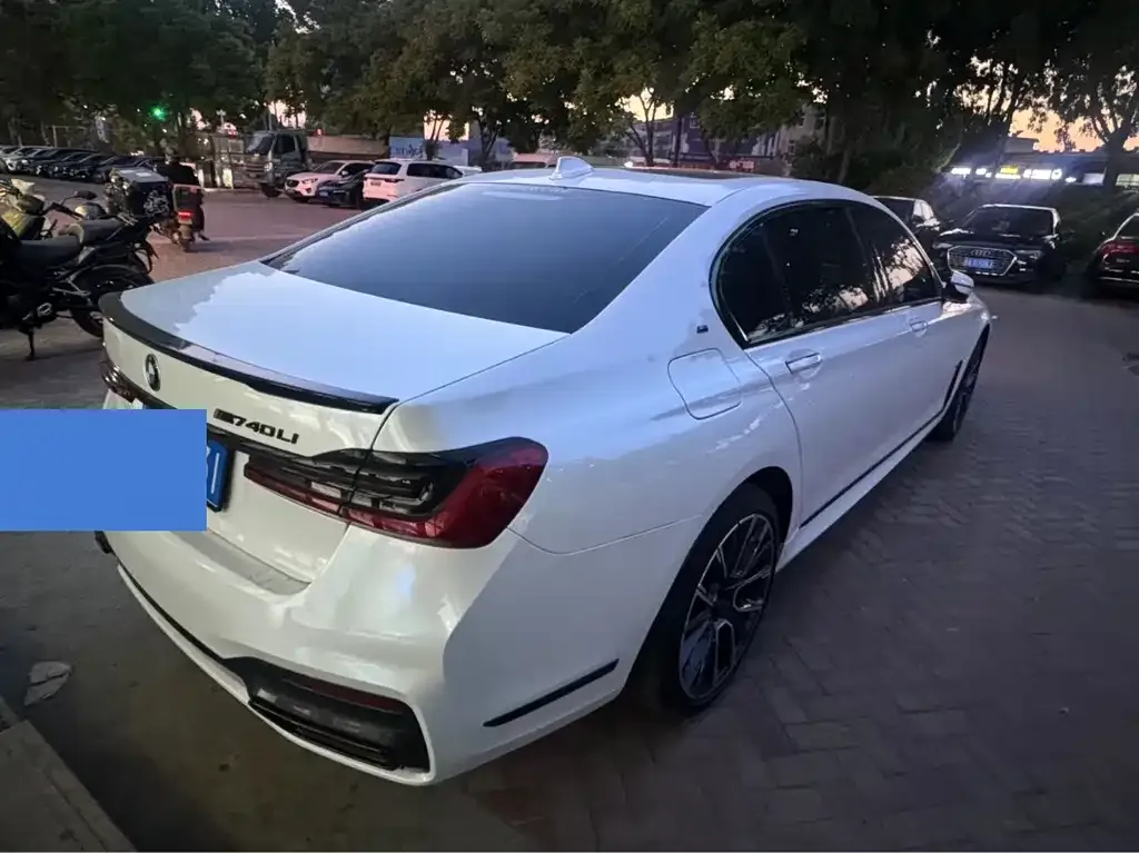 BMW 7 Series 2021 из CN, фото 2