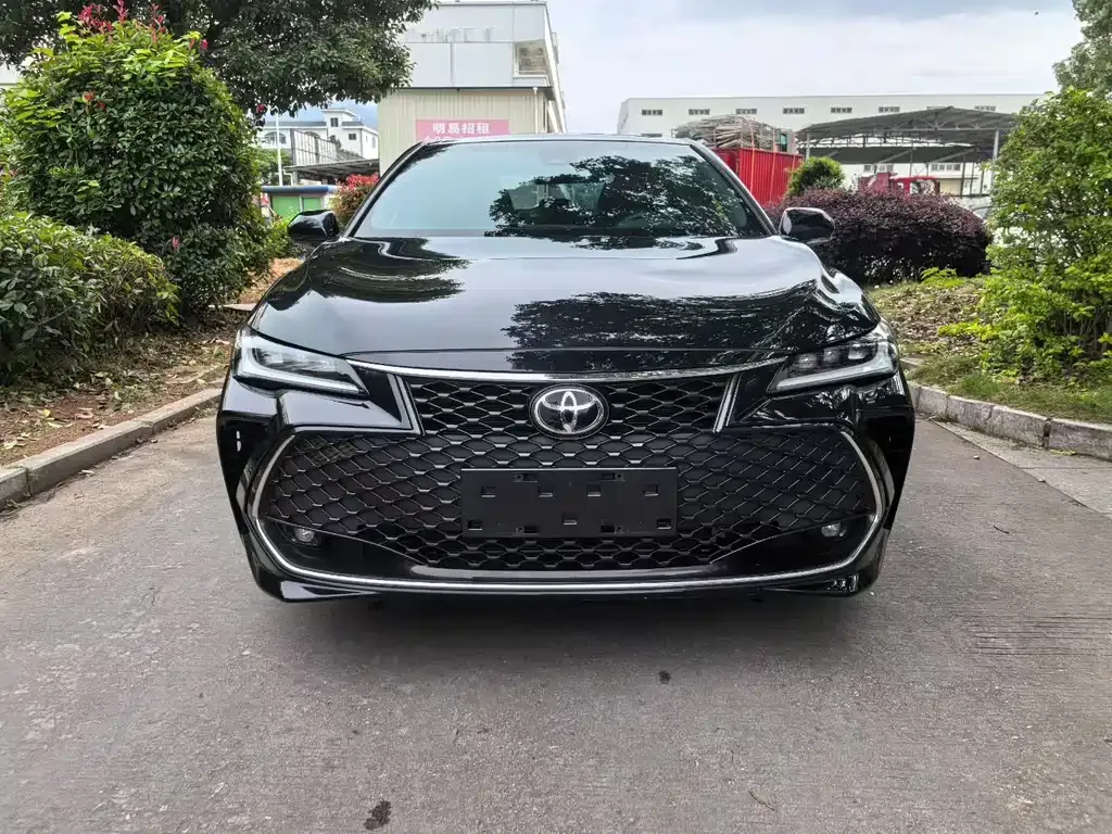Toyota Avalon — фото 9